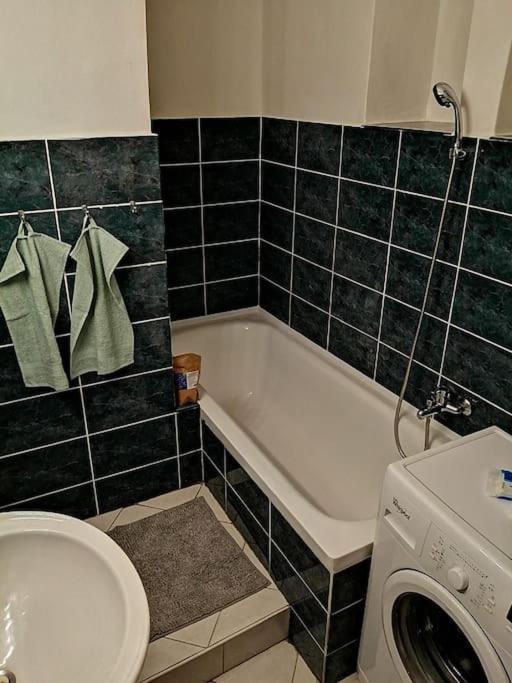 2 Bedrooms Close Vysehrad - Congress Centrum Prague Exterior photo