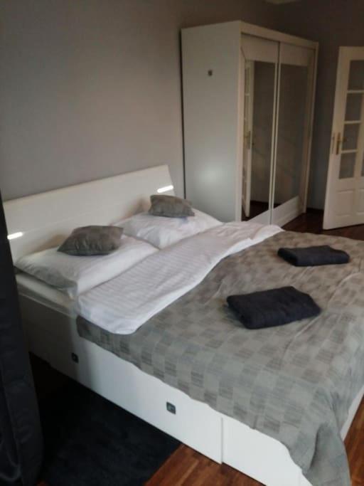 2 Bedrooms Close Vysehrad - Congress Centrum Prague Exterior photo